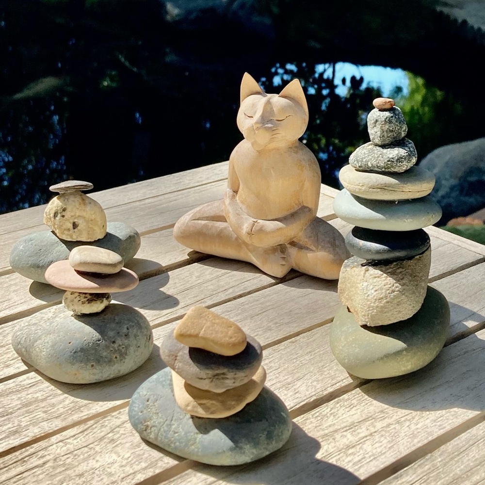 Balanced Stones Rock Art Set Hand Crafted Garden Home Decor New - Picture 6 of 12
